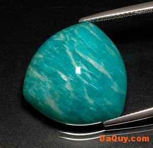 amazonite 300x290 Amazonite và đặc tính, tác dụng ý học (theo dân gian)